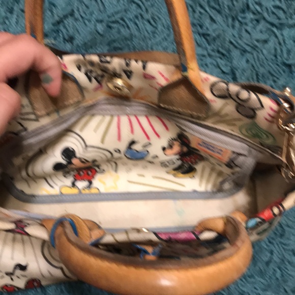 Vintage Very Rare Walt Disney Dooney & Bourke Bag - Picture 8 of 12